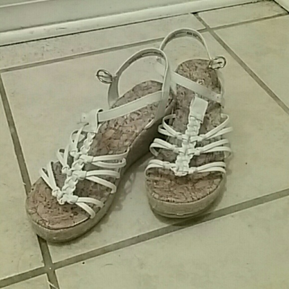 Heels - Picture 1 of 2